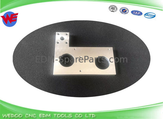 Materiał SS DWC Fanuc Części zużywające się do drążenia elektroerozyjnego A290-8119-X384 Płytka łożyskowa 135*108MM