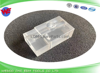 A290-8119-X393 Blok przewodu drutu paszowego polikarbonatu 33.5*21*62 Do części Fanuc EDM