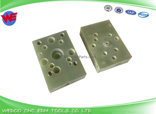 Dolna płytka izolacyjna A290-8119-Z764 Dolny blok odrzutowy Fanuc EDM Części 56x40x13
