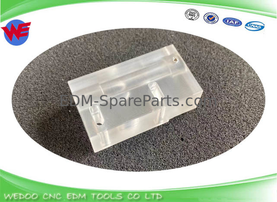 A290-8119-X393 Blok przewodu drutu paszowego polikarbonatu 33.5*21*62 Do części Fanuc EDM