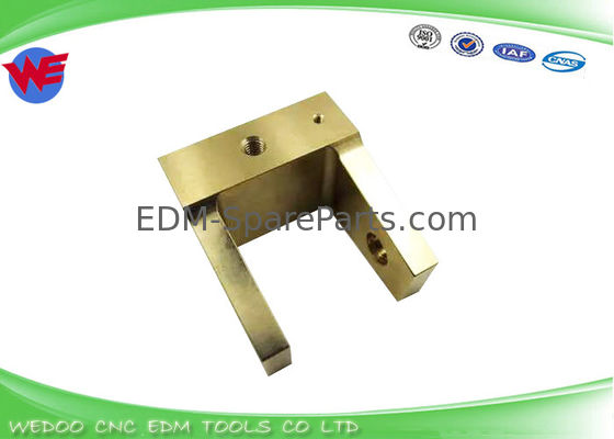 Uchwyt rolki dociskowej Mitsubishi do drążenia drutowego FA 67*78*26