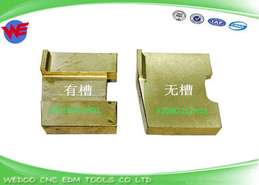M470 DA886A DA88600 Mitsubishi Dolny uchwyt zasilający X209D212H01 X068D026G51