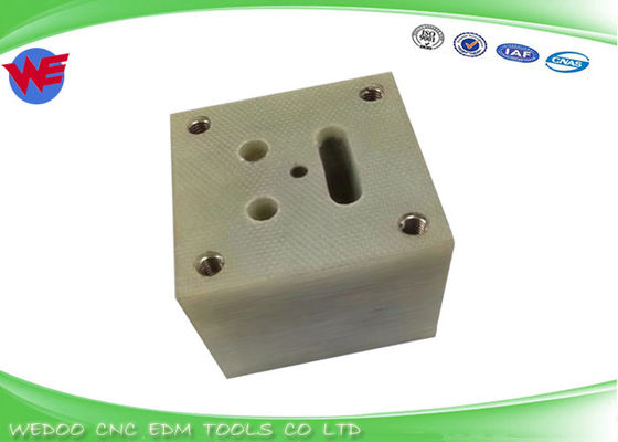 A290-8101-X509 Górna płytka izolacyjna Fanuc EDM Części A-C Seria 40*40*34